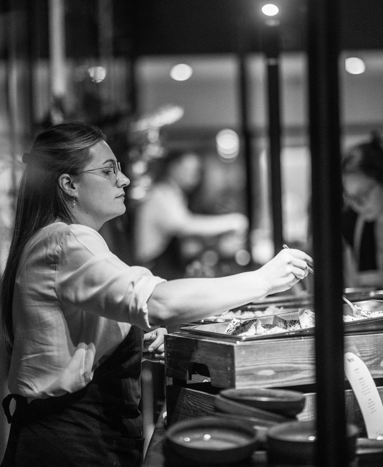 share-a-dinner-buffetbediening