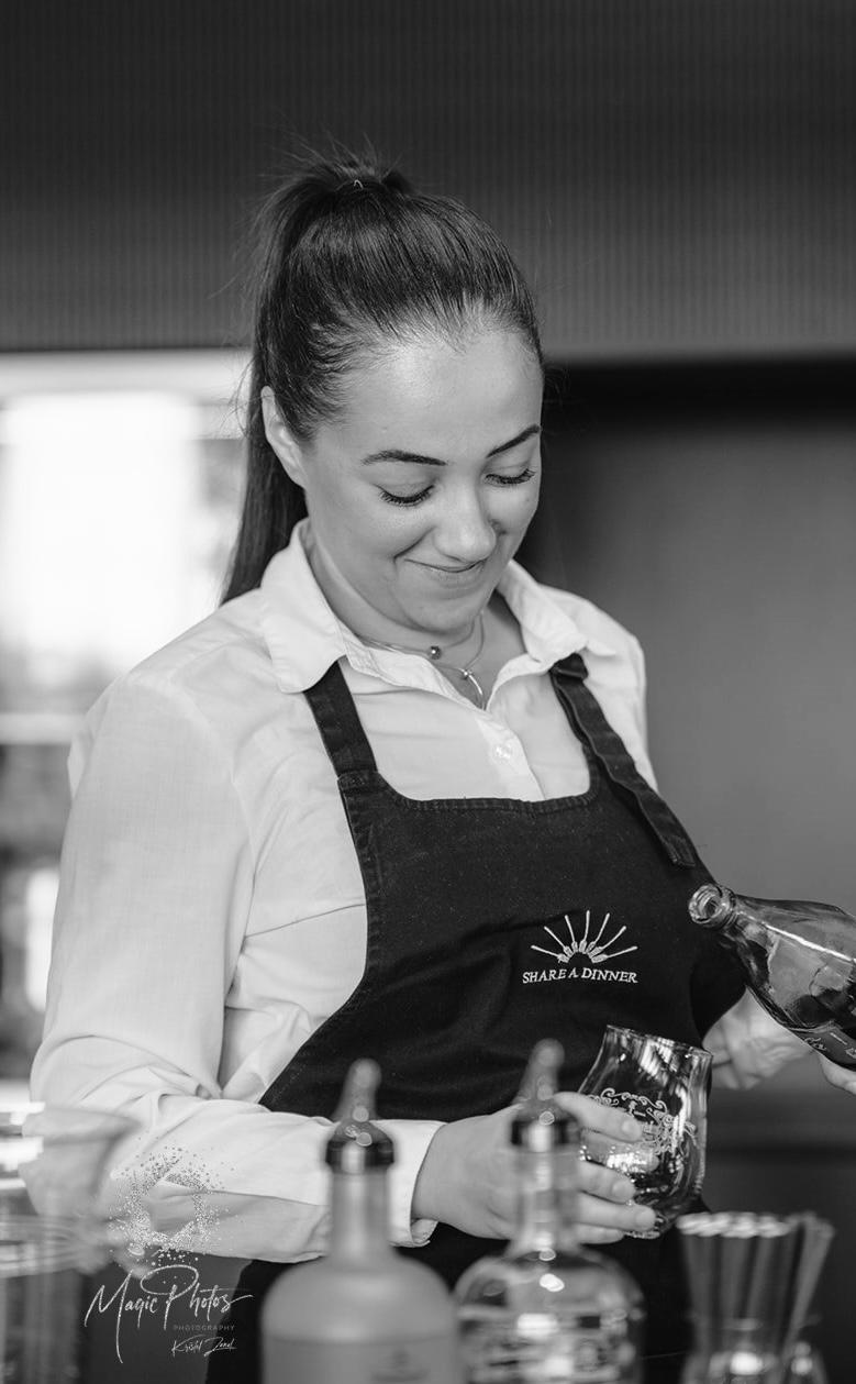 share-a-dinner-drankpersoneel